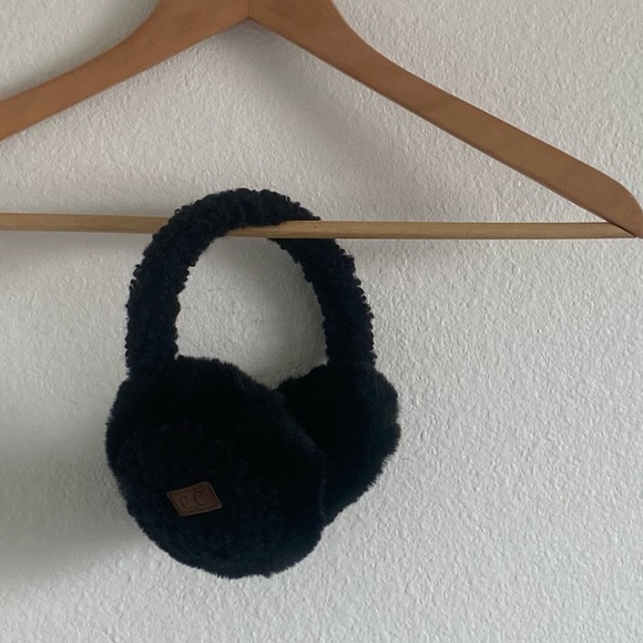earmuffs - Picture 2 of 2